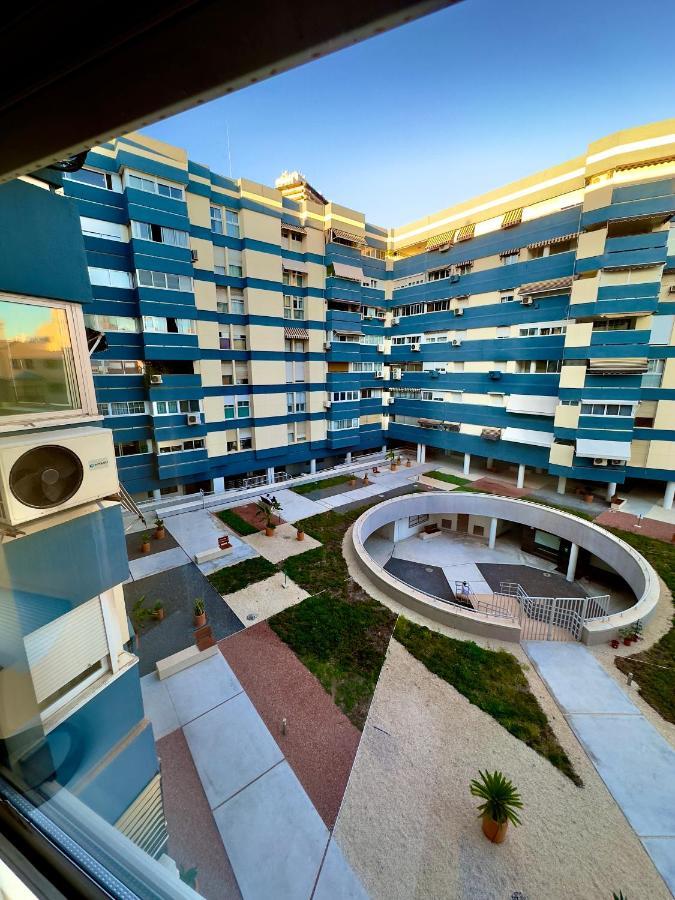 Moderna Habitacion En El Corazon De Аликанте Экстерьер фото