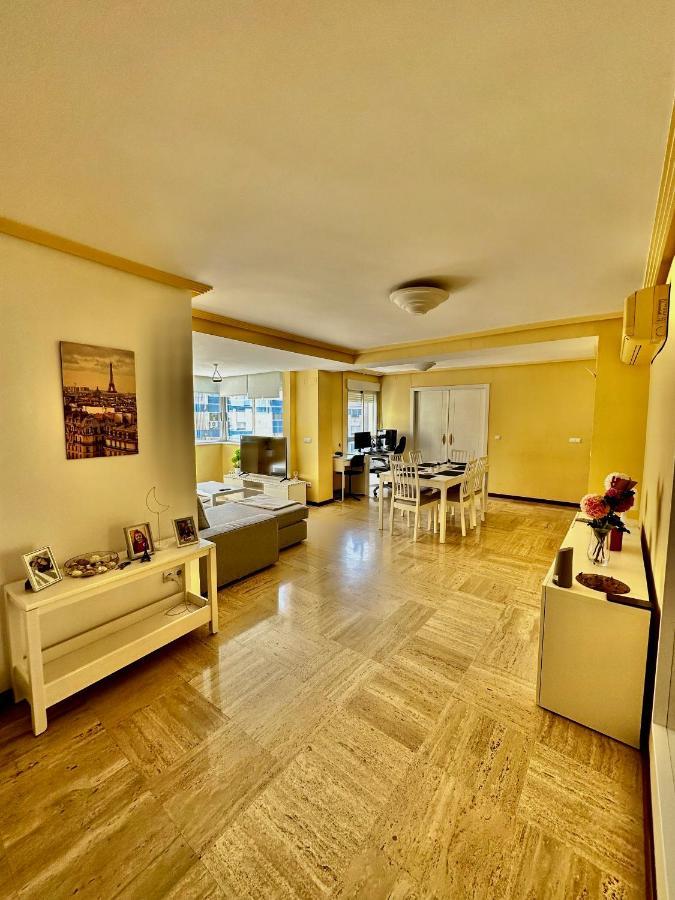 Moderna Habitacion En El Corazon De Аликанте Экстерьер фото